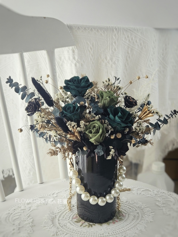 【 珍珠鍊桌花 】蒼翠欲滴