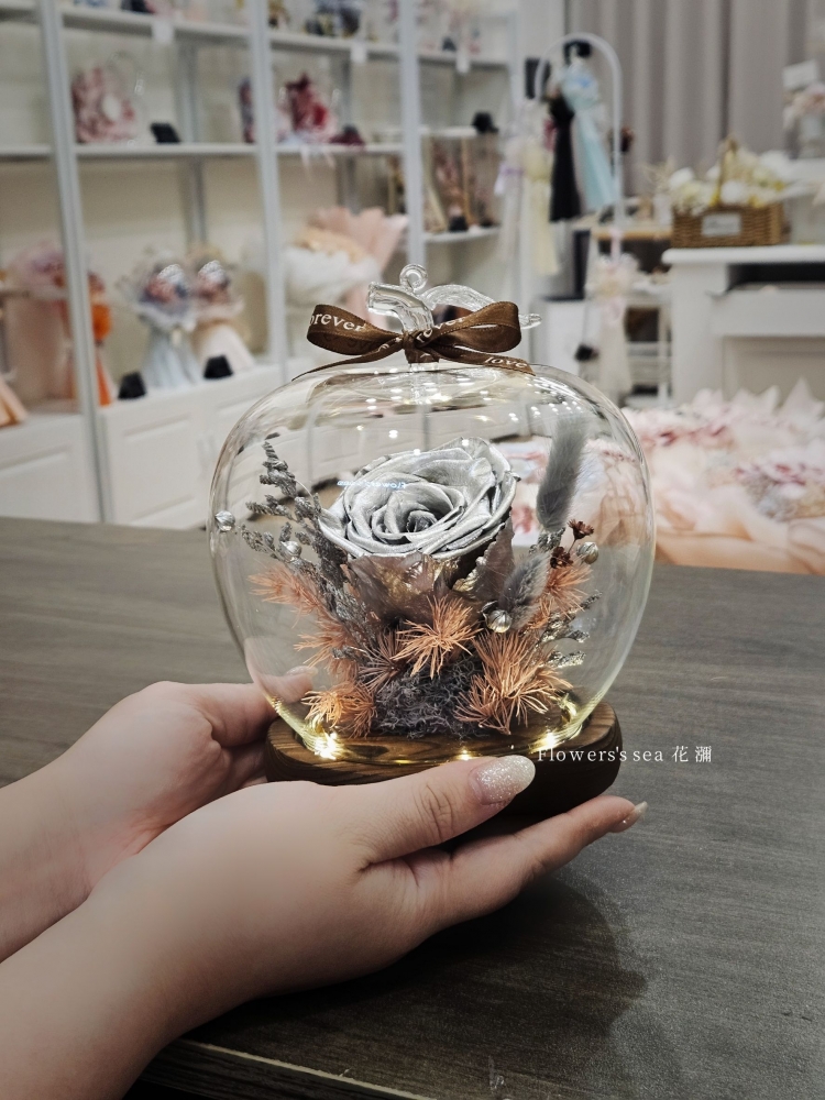 蘋安果 - 玻璃花燈