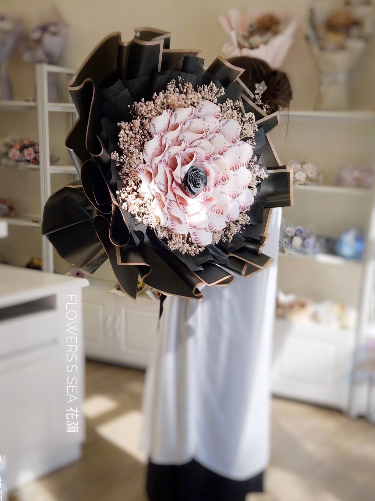 【 36 】鈔票山茶花