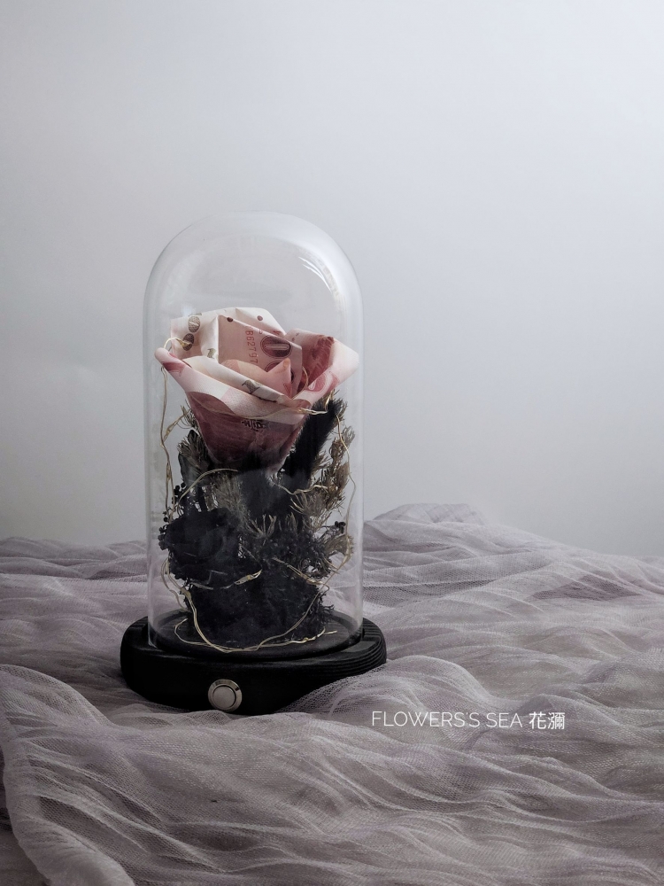 【 永生玫瑰 】玻璃罩夜燈 - 含3張佰.